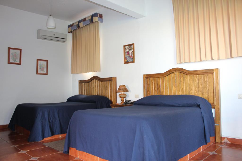Hotel La Plaza De Tequisquiapan Exterior photo